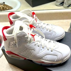 Air Jordan Retro 6. Gently worn with box